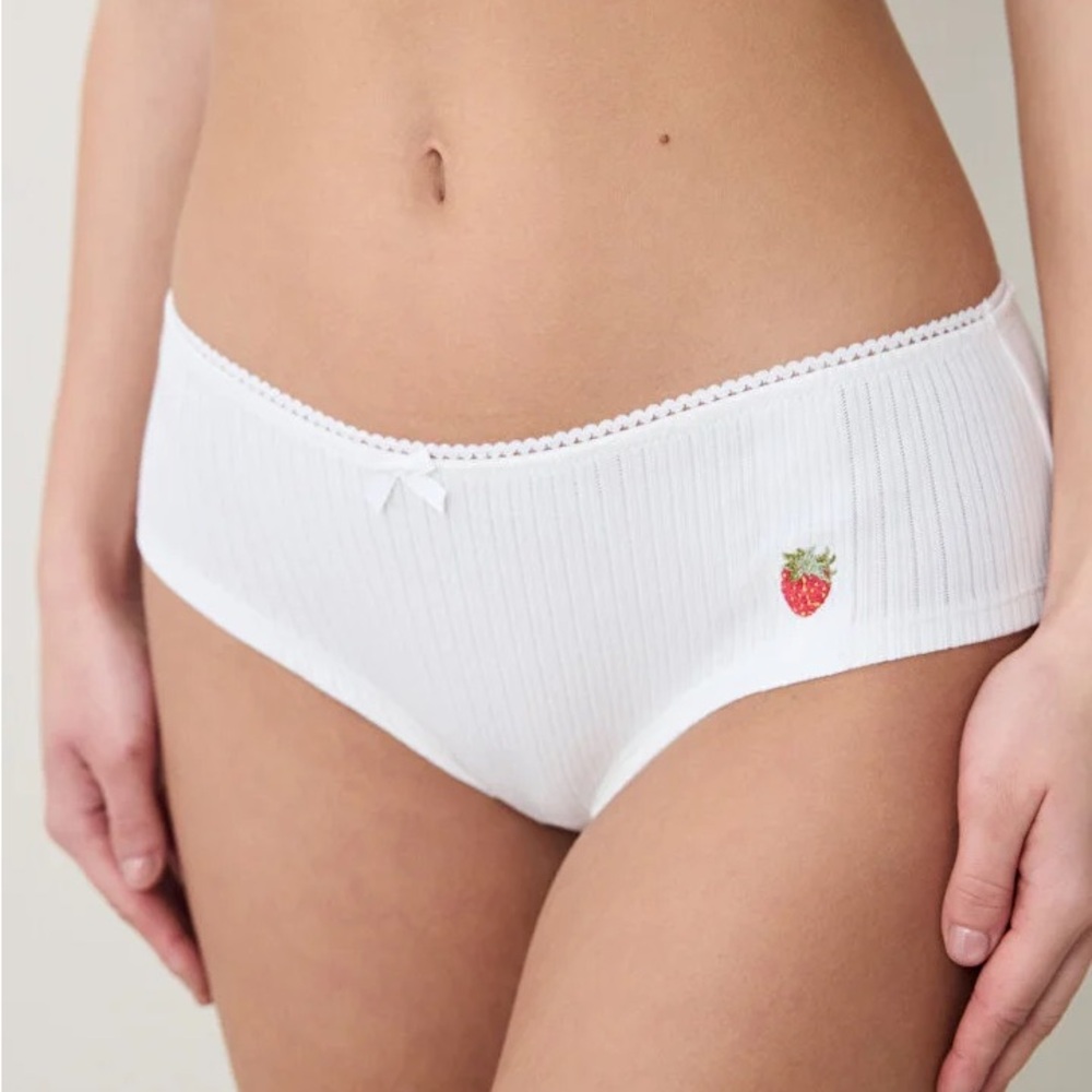 3 sets of XL Panties with Embroidered Detail